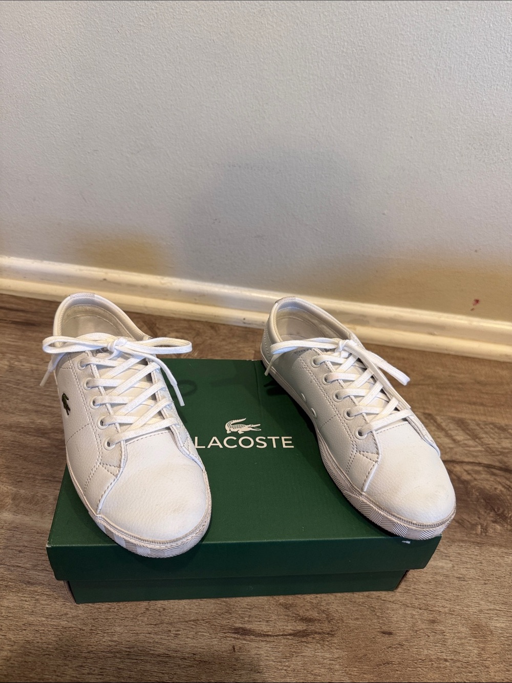 Lacoste White Kids Leather Low-Top Sneakers with Green Crocodile